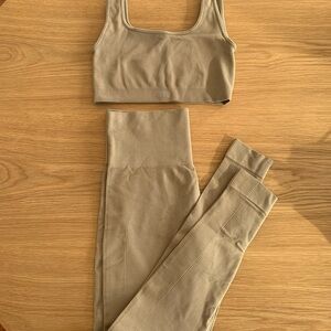 SET Active Tan Leggings Versatile Comfort